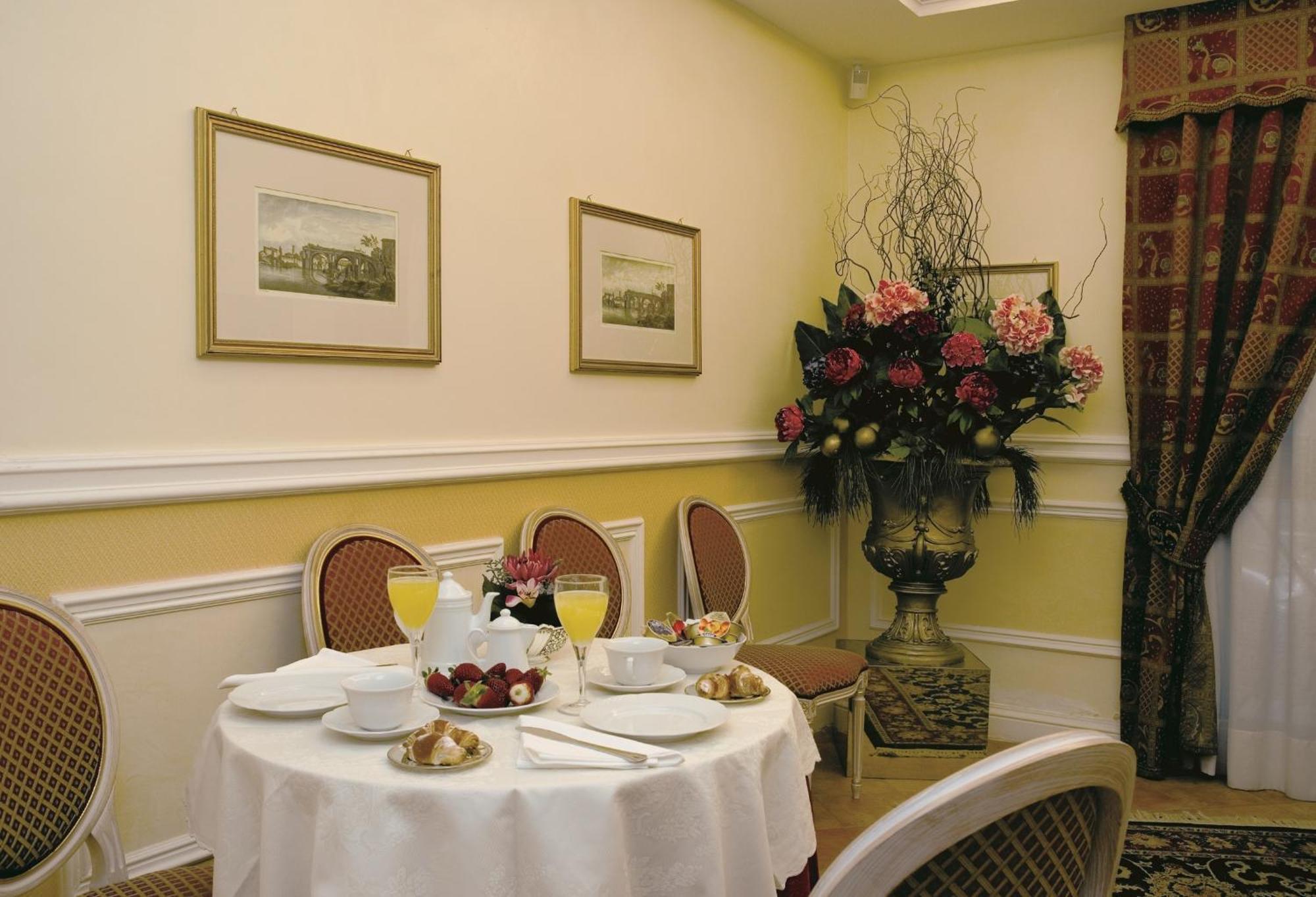 Relais Hotel Antico Palazzo Rospigliosi — Photos 2